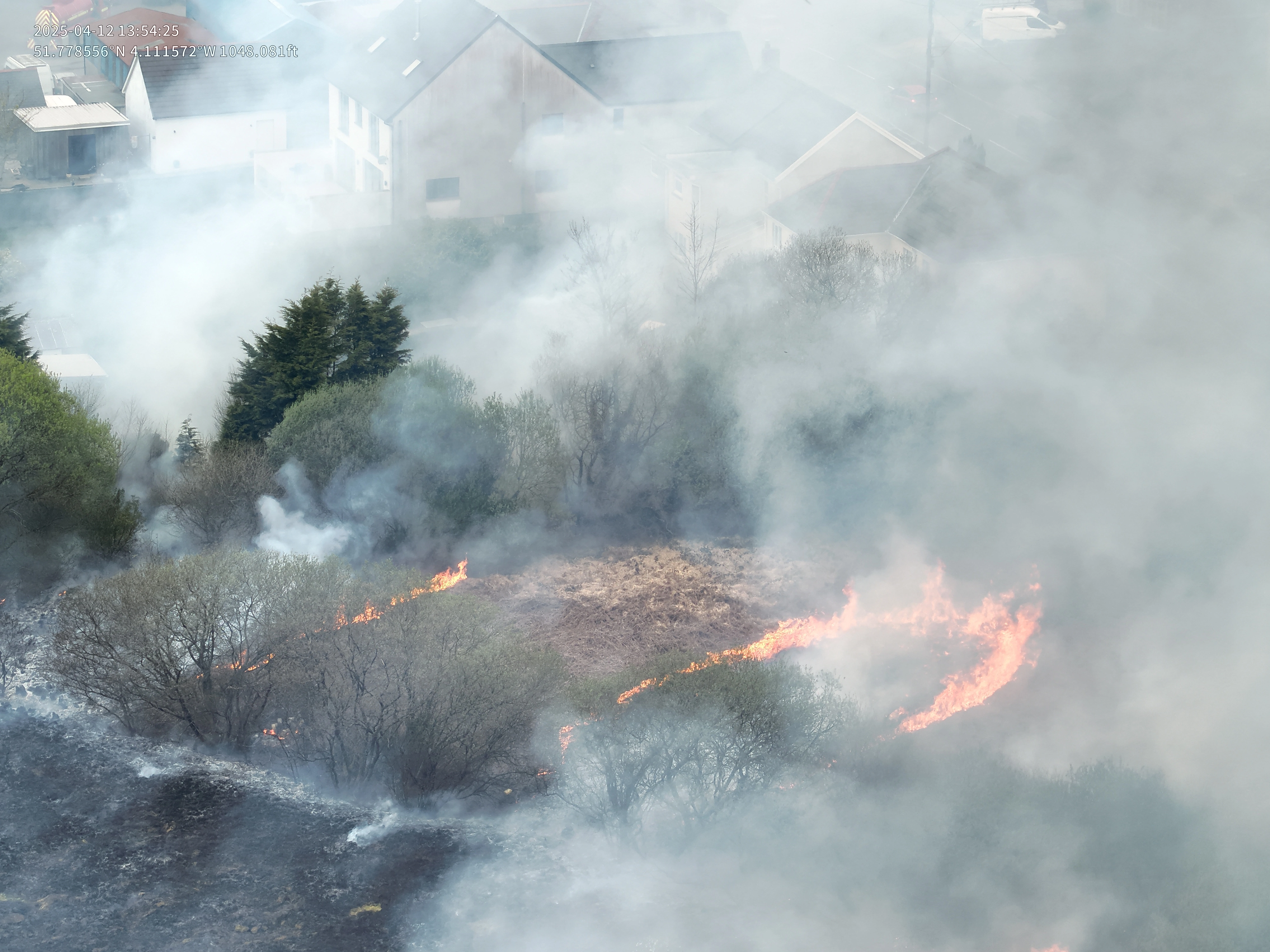 Llannon Road Grass Fire 03