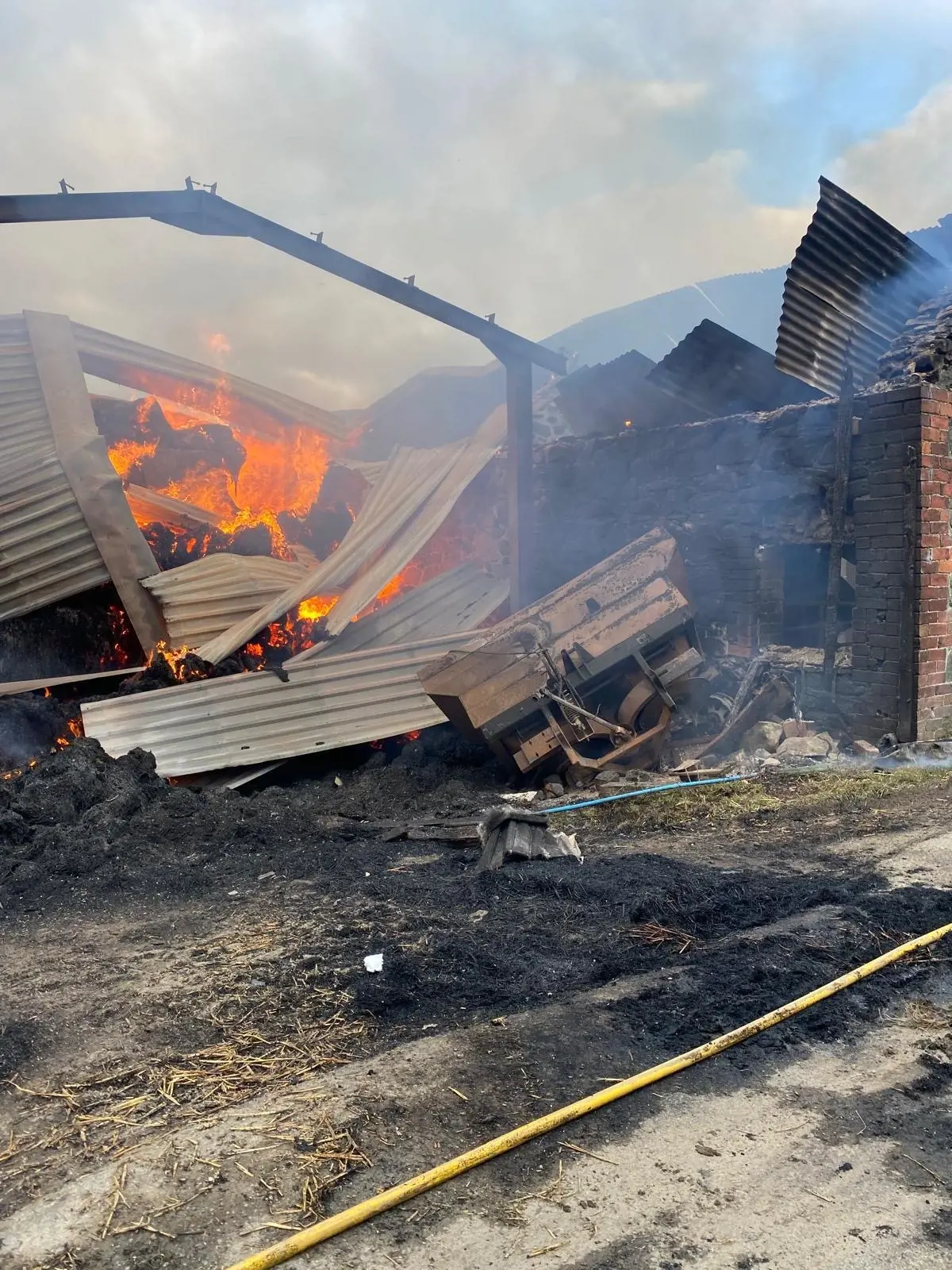 Welshpool Barn Fire 01